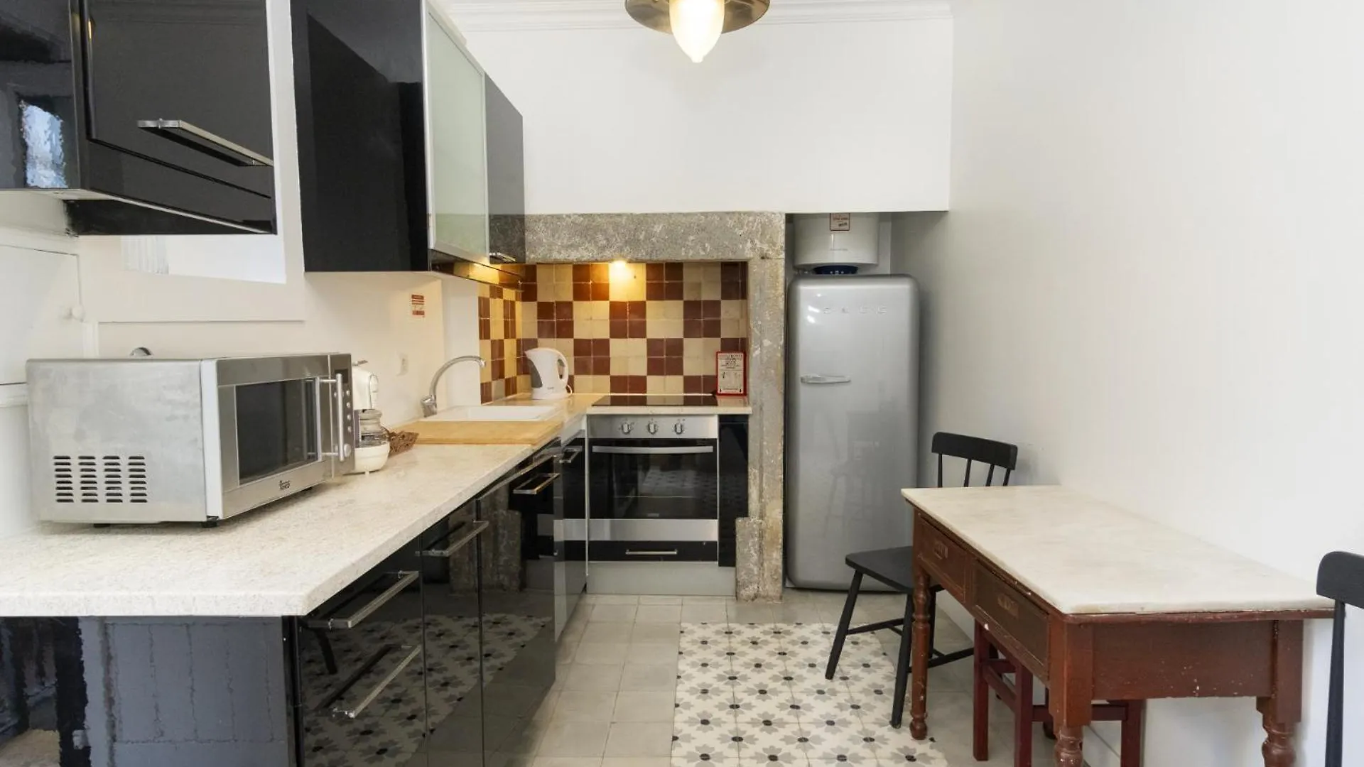 Apartment In Lisbon City Center With A Terrace, 317