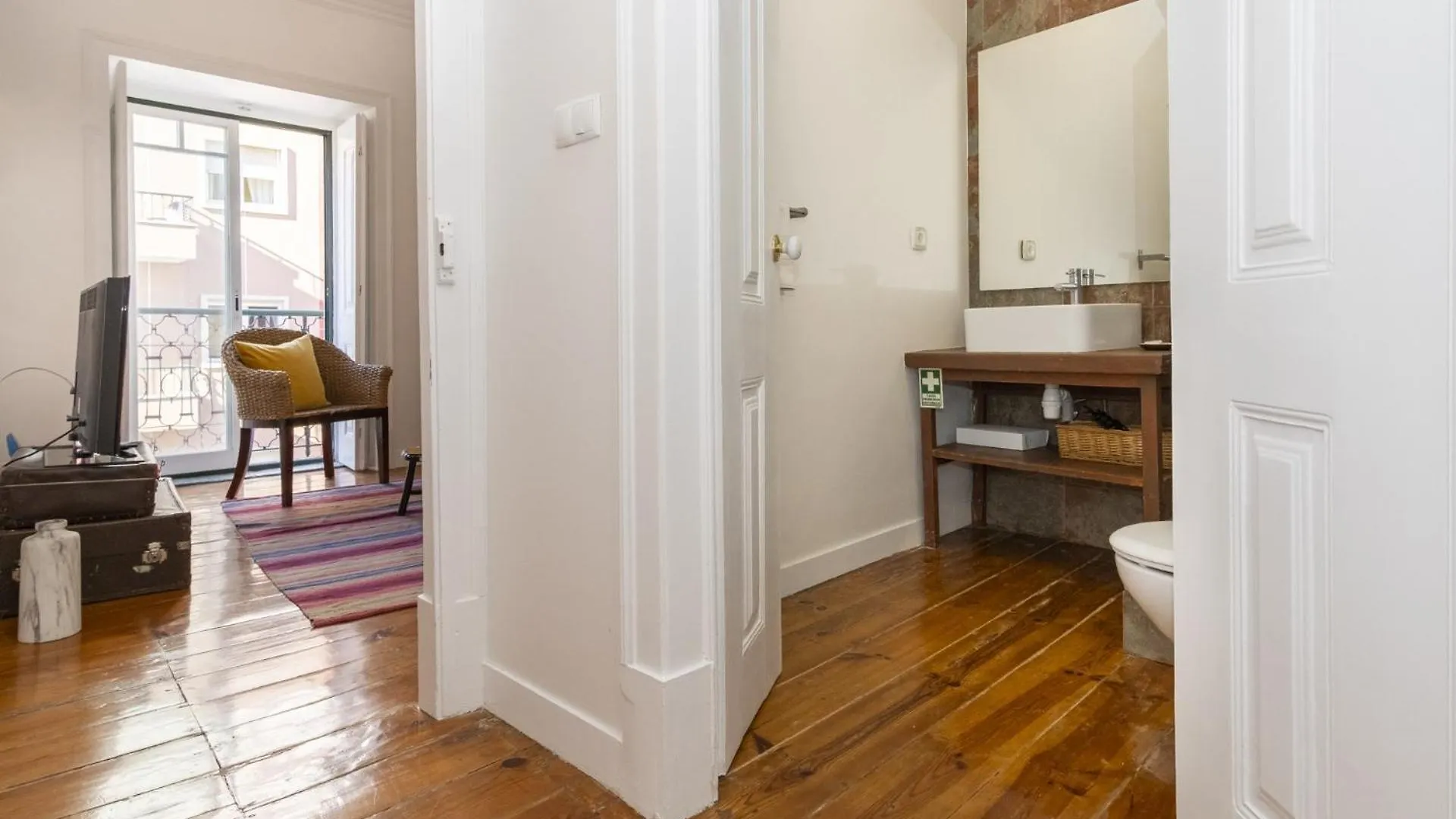 Apartment In Lisbon City Center With A Terrace, 317