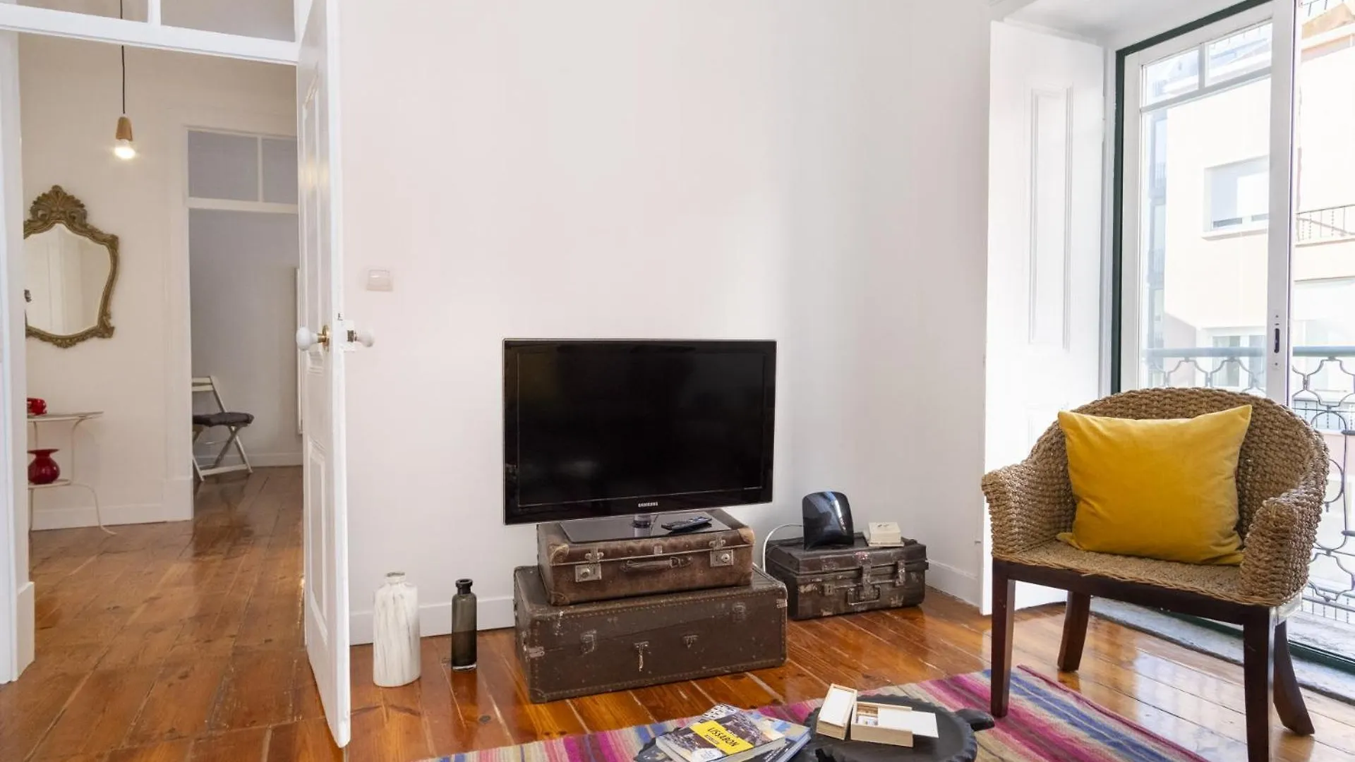 Apartment In Lisbon City Center With A Terrace, 317 0*,